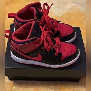 Jordan 6 Retro Kids Black and Red Sneakers